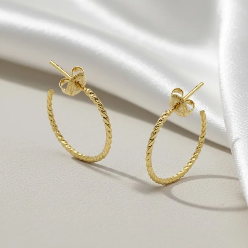 ARGOLA COM PINO FIO TORCIDO