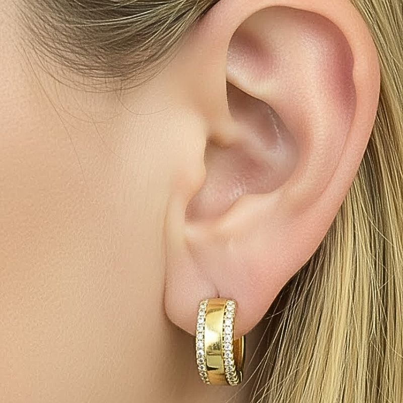 ARGOLA LISO COM DUAS FILEIRAS ZIRCÔNIAS