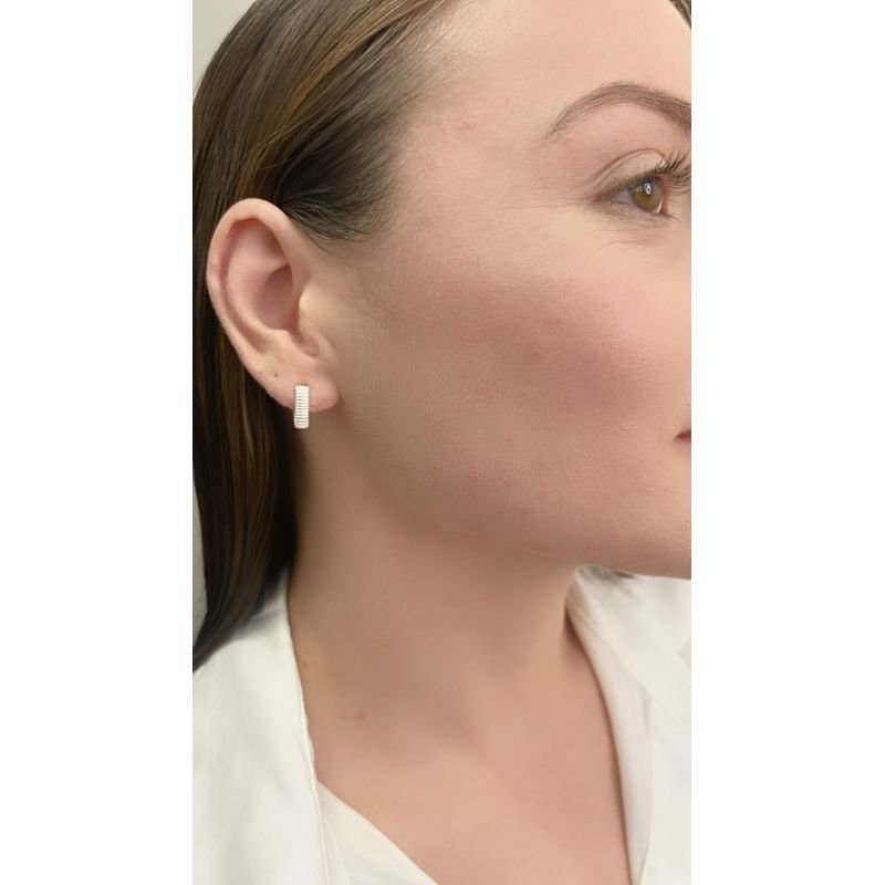 ARGOLA PRATA QUADRADA TRABALHADA