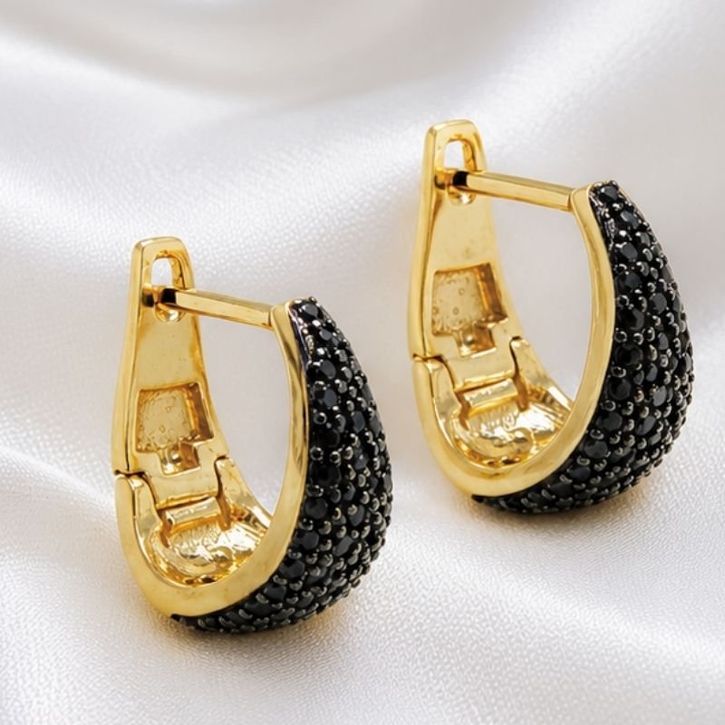 ARGOLA ZIRCÔNIAS BANHADA A OURO 18K