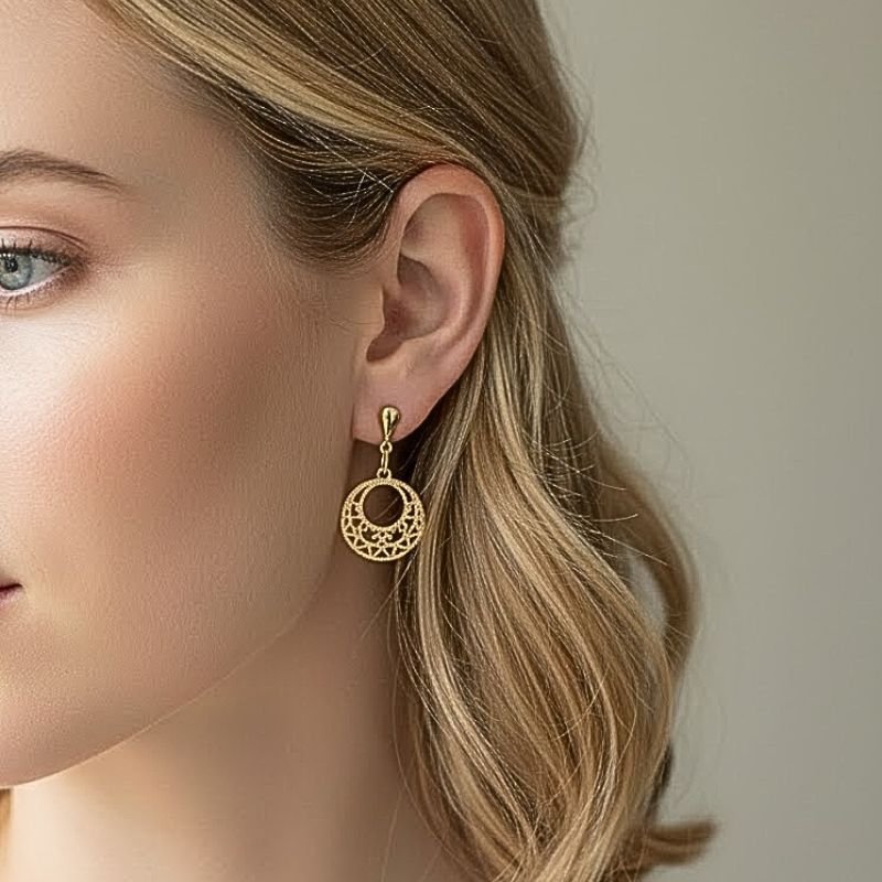 BRINCO LEVE REDONDO BANHADO A OURO