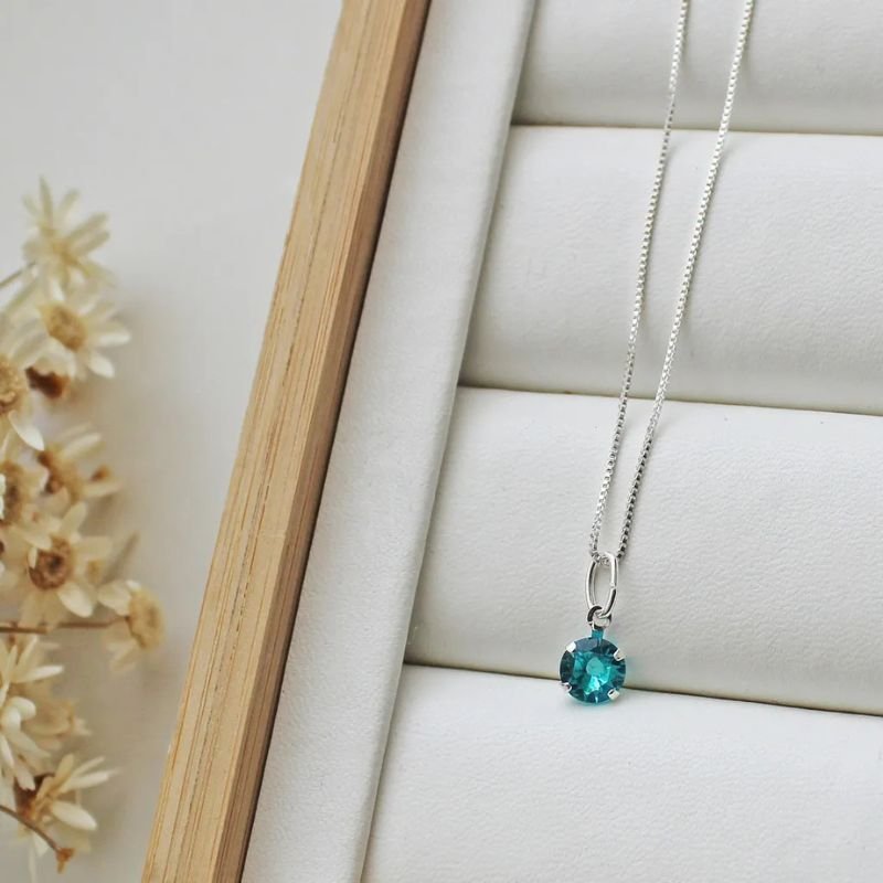 GARGANTILHA PRATA PONTO PEQUENO COLORIDO